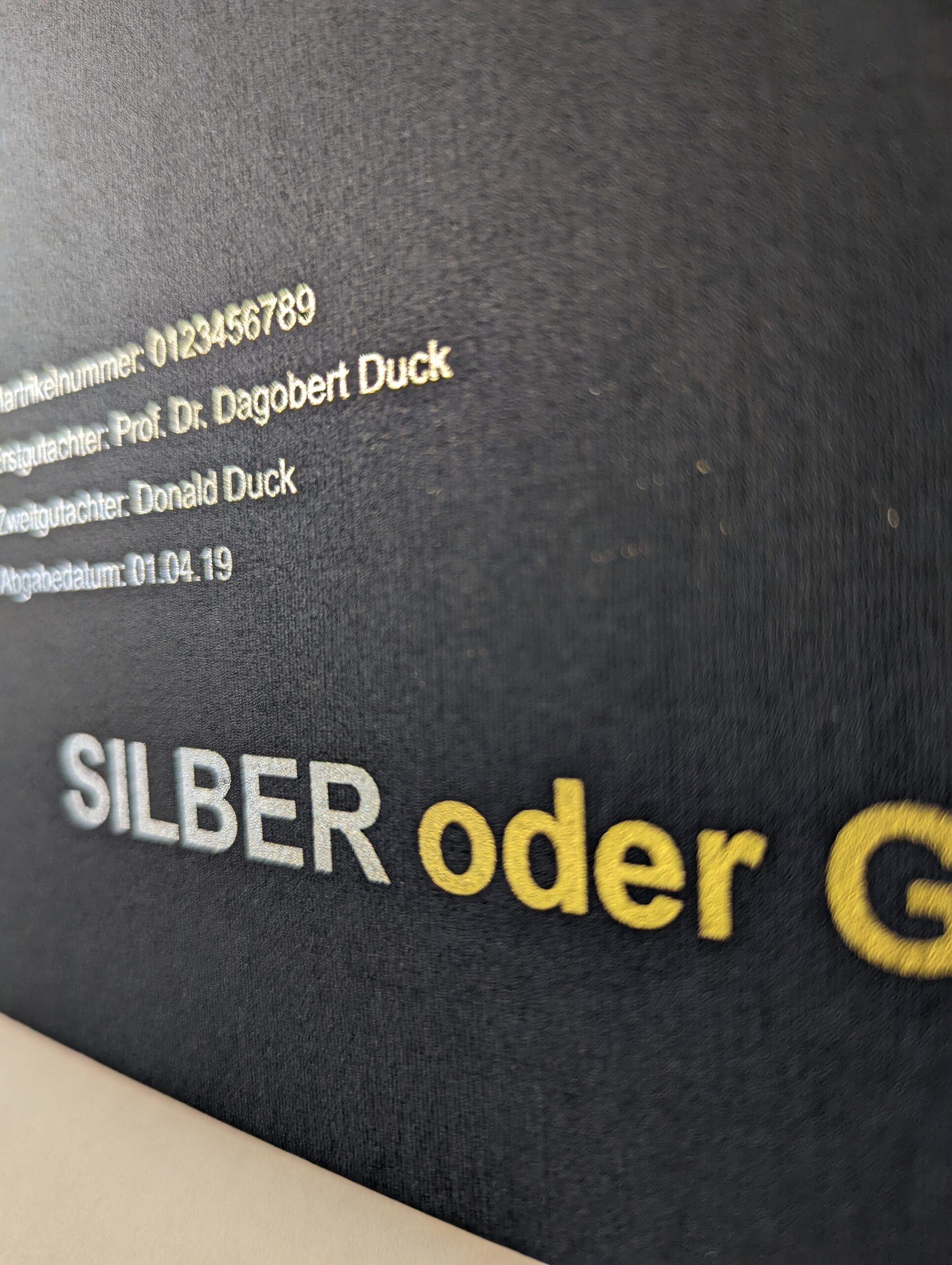 Diplom- / Masterarbeit Hardcover - Hochwertige Präsentation und Schutz für deine Abschlussarbeit – Bild 4
