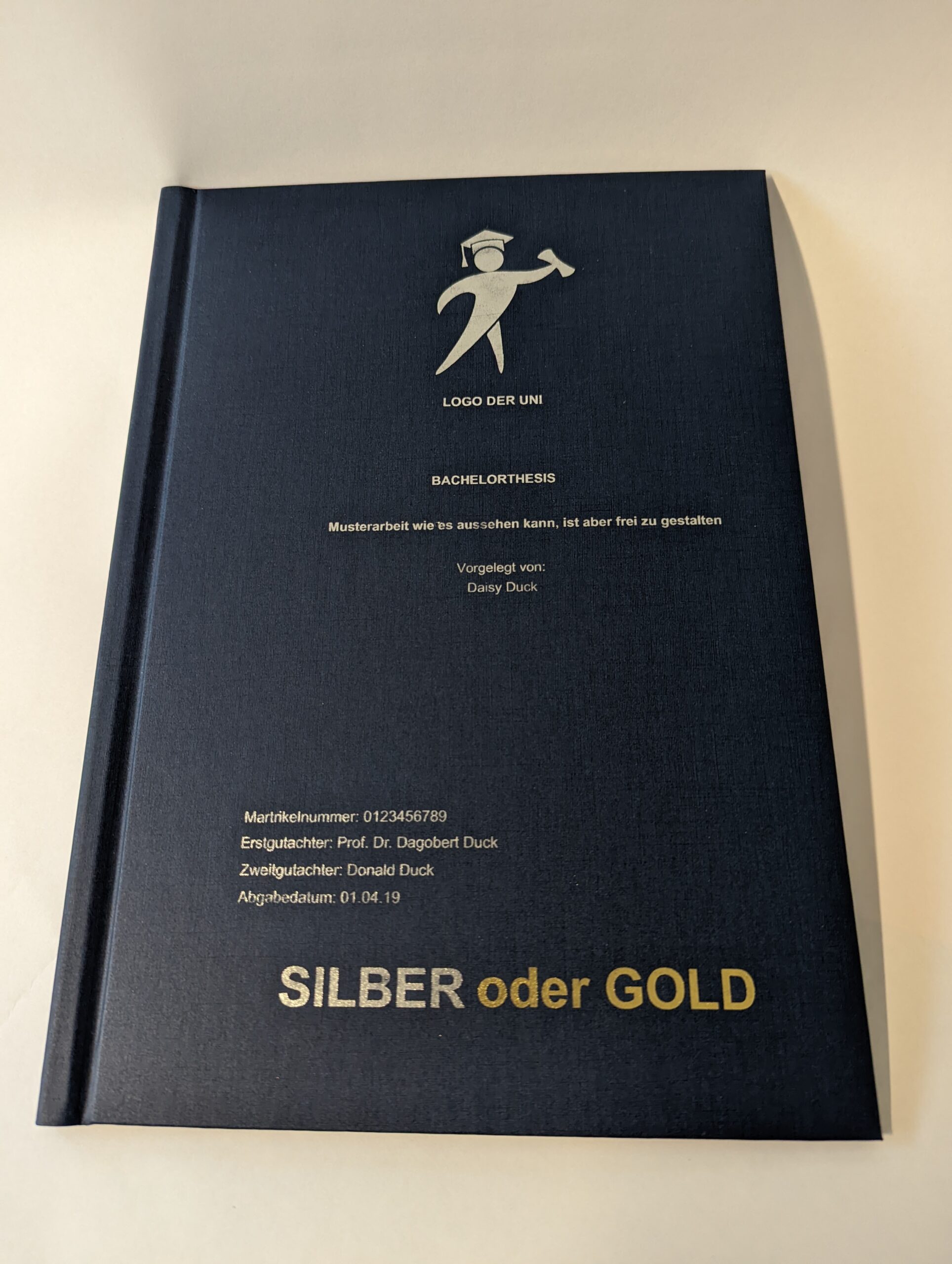 Diplom- / Masterarbeit Hardcover - Hochwertige Präsentation und Schutz für deine Abschlussarbeit – Bild 10